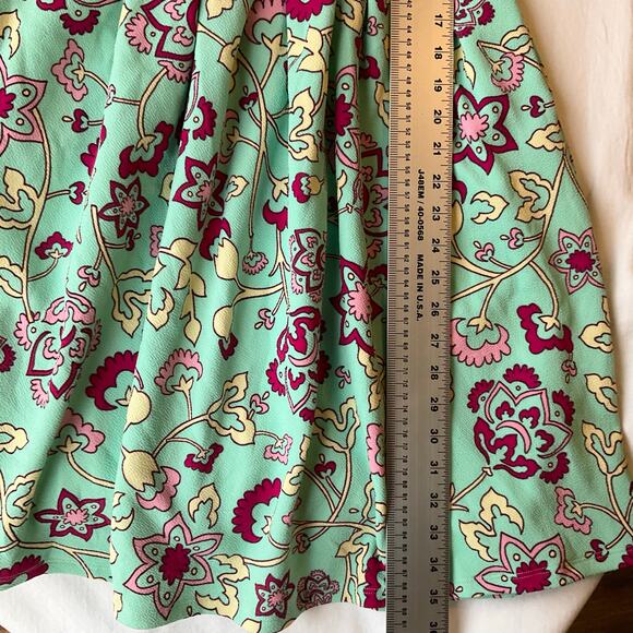 Lularoe Women’s Short Sleeve Screw Neck Knee Length Dress size XS, Pink & green - Picture 5 of 10